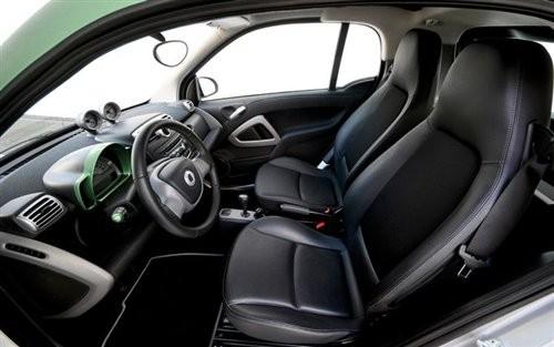 節(jié)能環(huán)保先鋒 試駕2011款電動(dòng)版smart