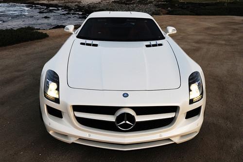 經典重現 海外試梅賽德斯-奔馳SLS AMG
